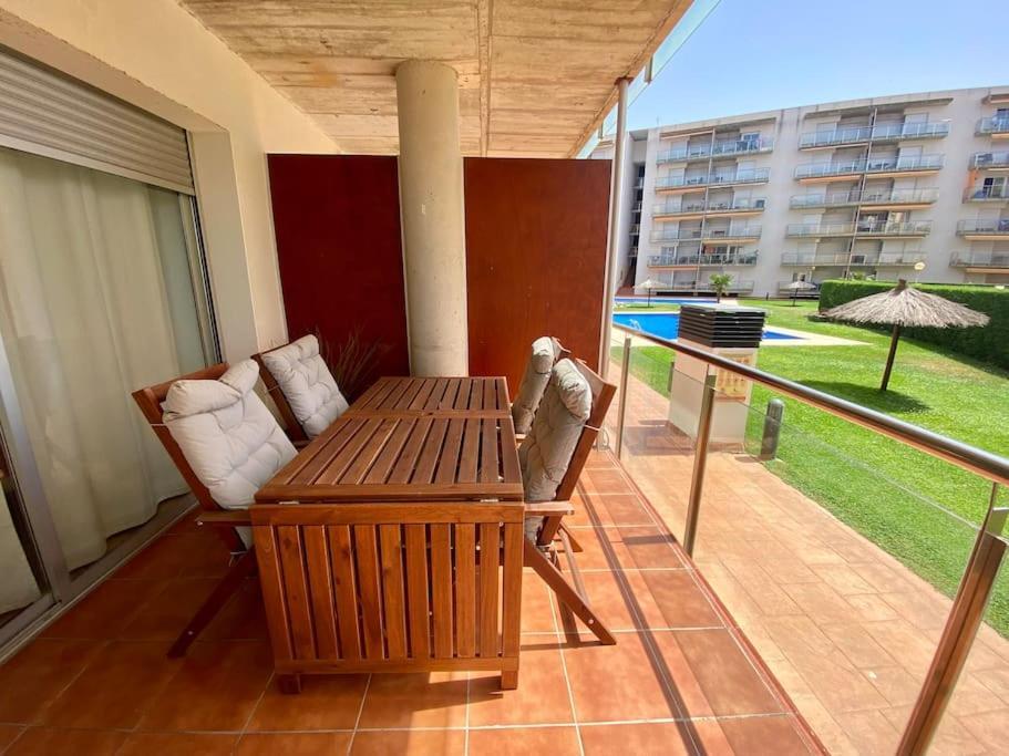 Piso De 2 Habitaciones, 3 Piscinas Y Cerca Del Mar Roses Eksteriør bilde