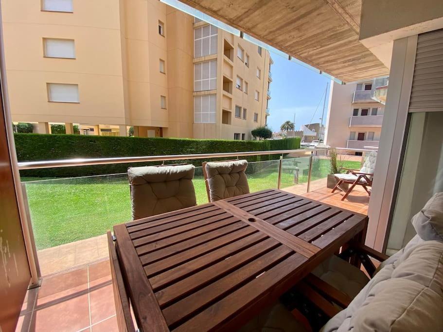 Piso De 2 Habitaciones, 3 Piscinas Y Cerca Del Mar Roses Eksteriør bilde